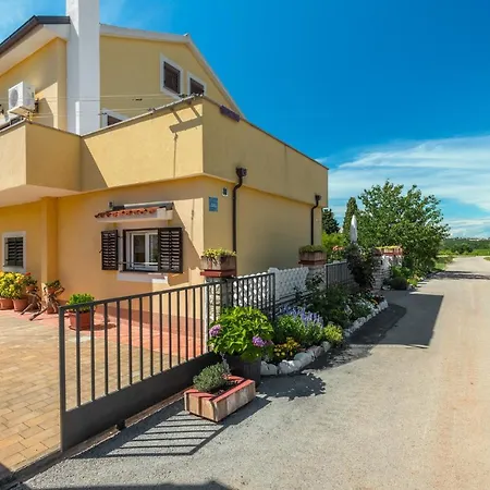 Basarinka Apartment Porec